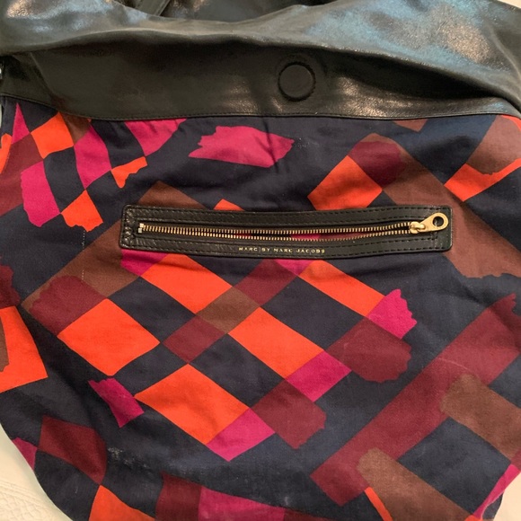 Marc by Marc Jacobs Classic Hillier Hobo Bag Black - Picture 6 of 9